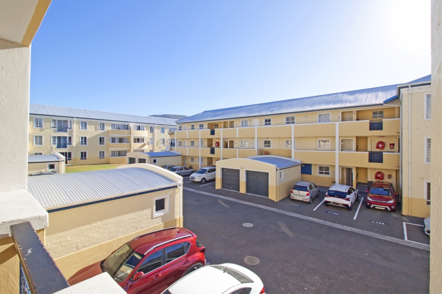 2 Bedroom Property for Sale in Sunnydale Western Cape